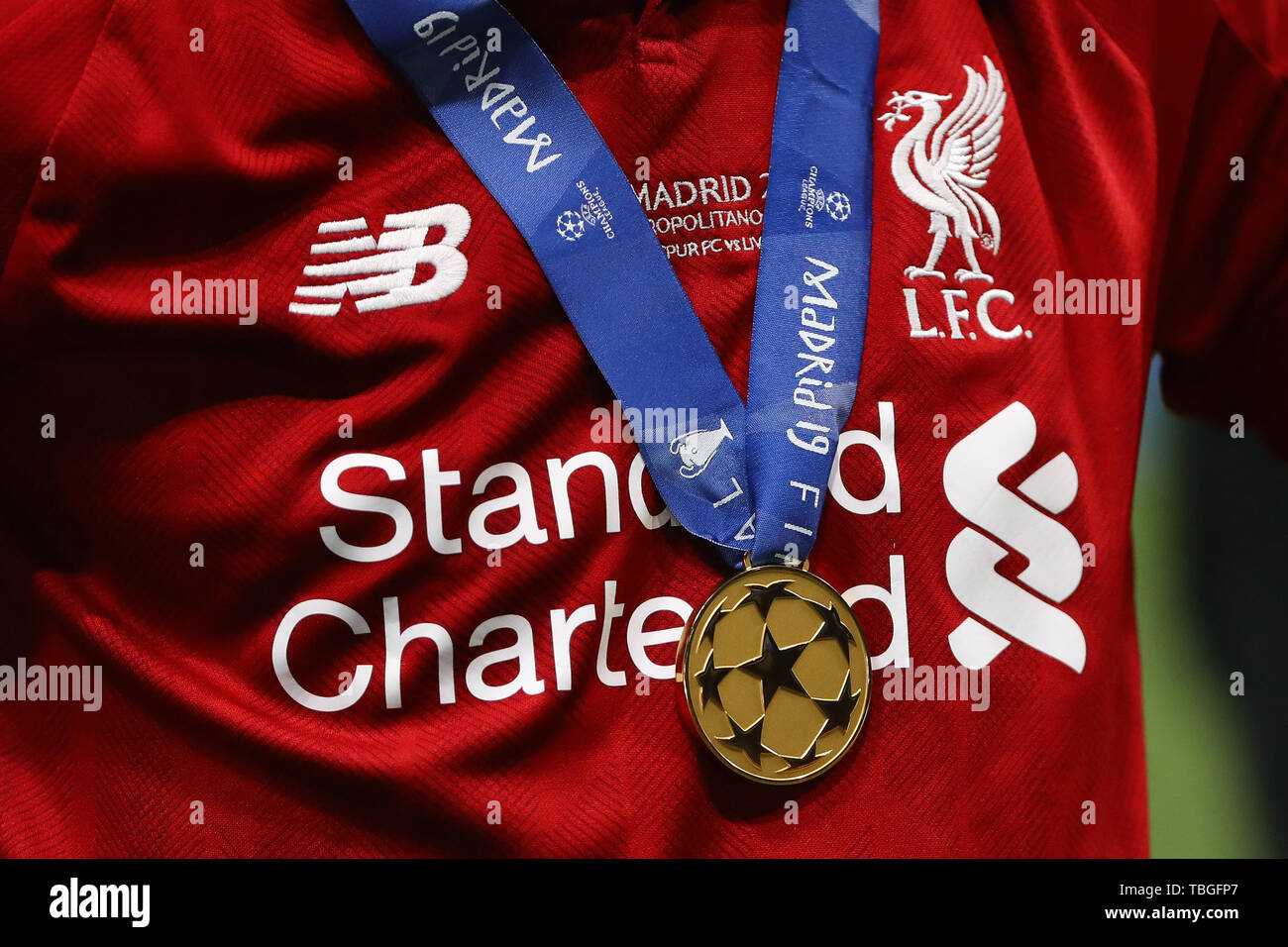 Liverpool Siegermedaille Und Shirt Detail Tottenham Hotspur Gegen Liverpool Uefa Champions League Finale 2019 Wanda Metropolitano Stadion Madrid 1 Juni 2019 Stockfotografie Alamy