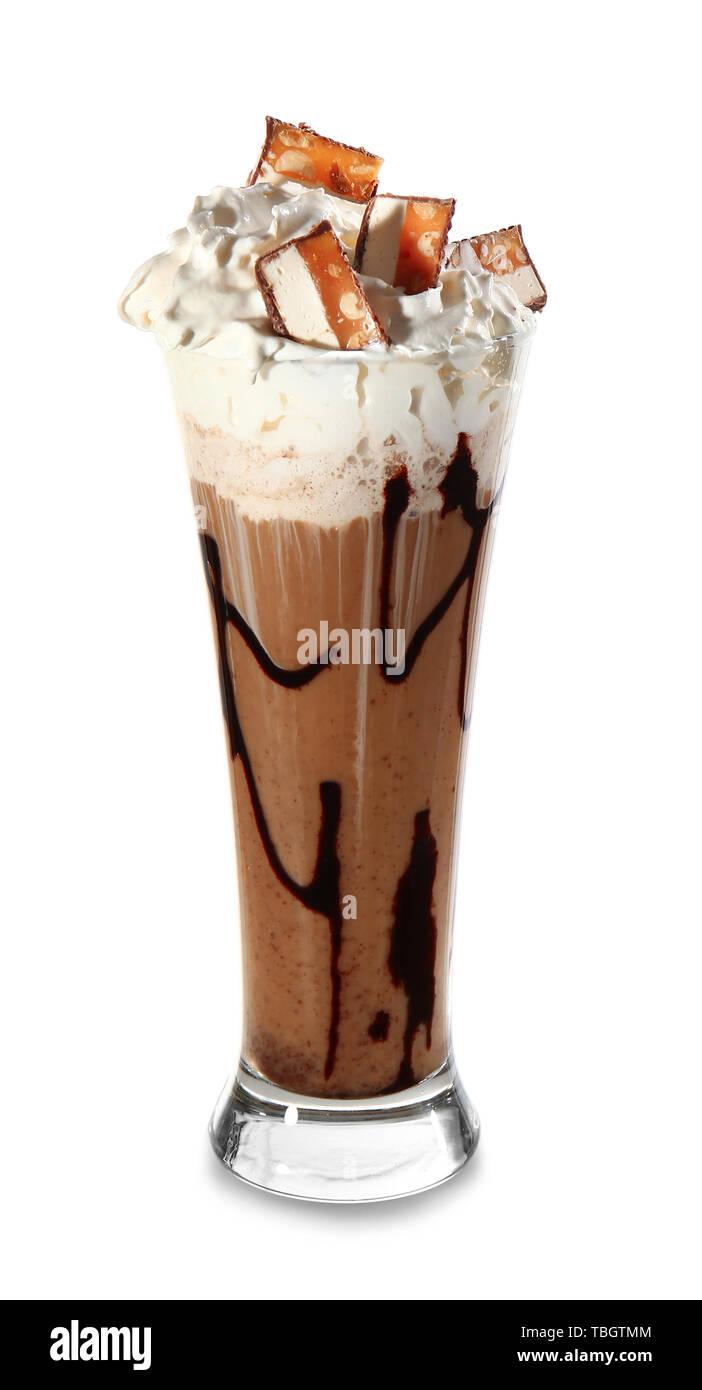 Glas leckeren frappe Kaffee auf weißem Hintergrund Stockfotografie