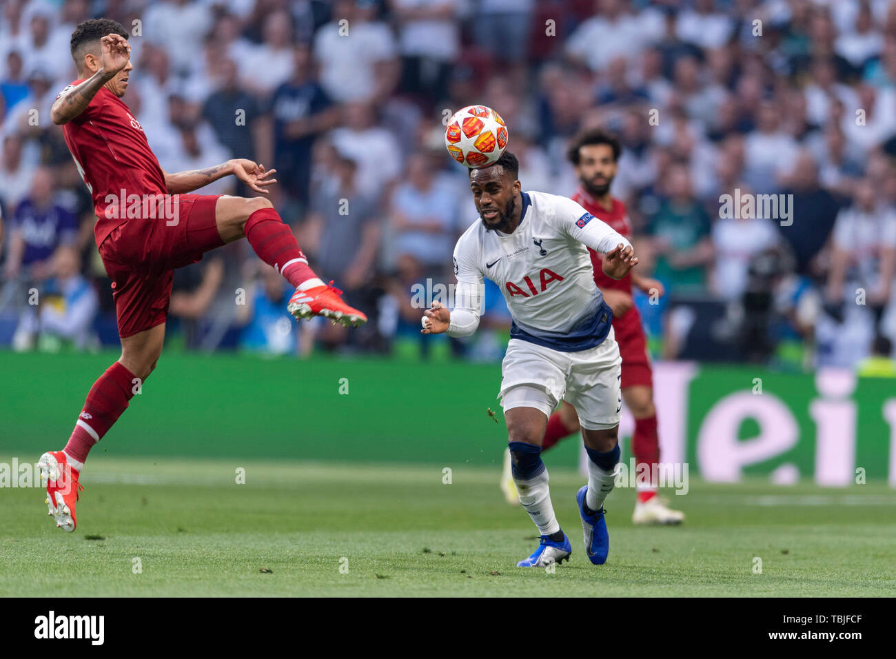 Madrid, Spanien. 1. Juni 2019. Danny Rose (Tottenham Hotspur F.C.) Roberto Firmino Barbosa de Oliveira (FC Liverpool) während der UEFA Champions League Finale zwischen Tottenham 0-2 FC Liverpool im Estadio Metropolitano in Madrid, Spanien, 1. Juni 2019. Credit: Maurizio Borsari/LBA/Alamy leben Nachrichten Stockfoto