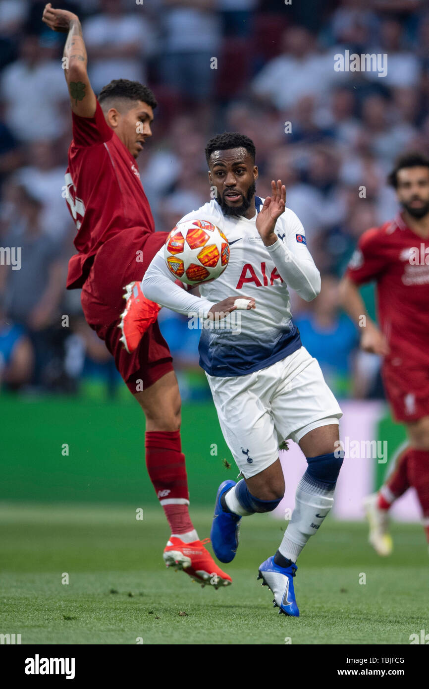 Madrid, Spanien. 1. Juni 2019. Danny Rose (Tottenham Hotspur F.C.) Roberto Firmino Barbosa de Oliveira (FC Liverpool) während der UEFA Champions League Finale zwischen Tottenham 0-2 FC Liverpool im Estadio Metropolitano in Madrid, Spanien, 1. Juni 2019. Credit: Maurizio Borsari/LBA/Alamy leben Nachrichten Stockfoto