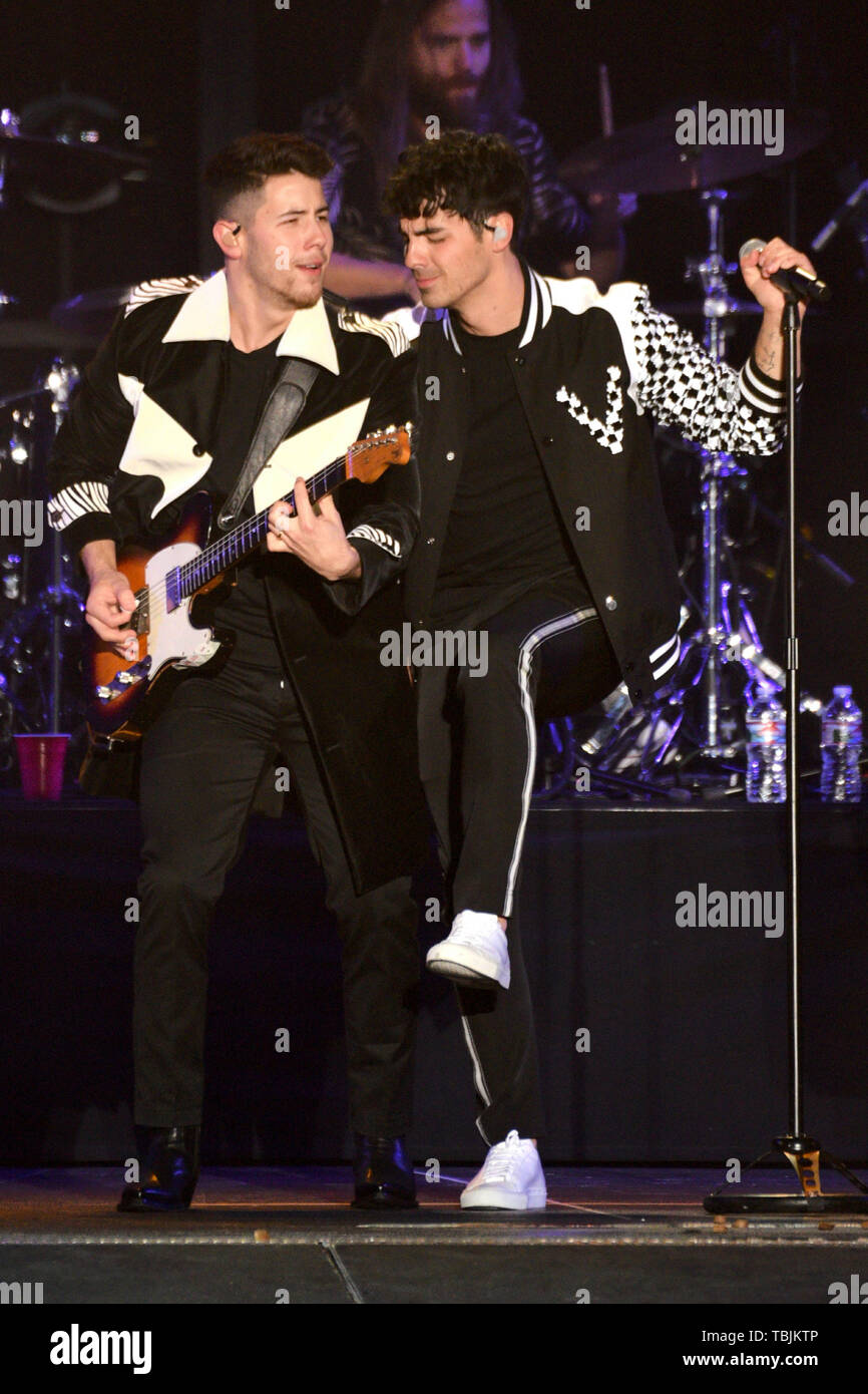 Carson, USA. 01 Juni, 2019. Carson, CA - Juni 01: Jonas Brothers nehmen an der iHeartRadio Wango Tango Show an der Würde des Menschen Gesundheit Sport Park am Juni 01, 2019 in Carson, Kalifornien. Credit: Imagespace/Alamy leben Nachrichten Stockfoto