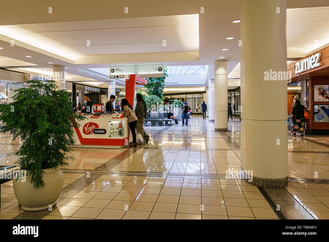 Burnaby, KANADA - 20. September 2018: Innenansicht von Metropolis im Metrotown Einkaufszentrum. Stockfoto