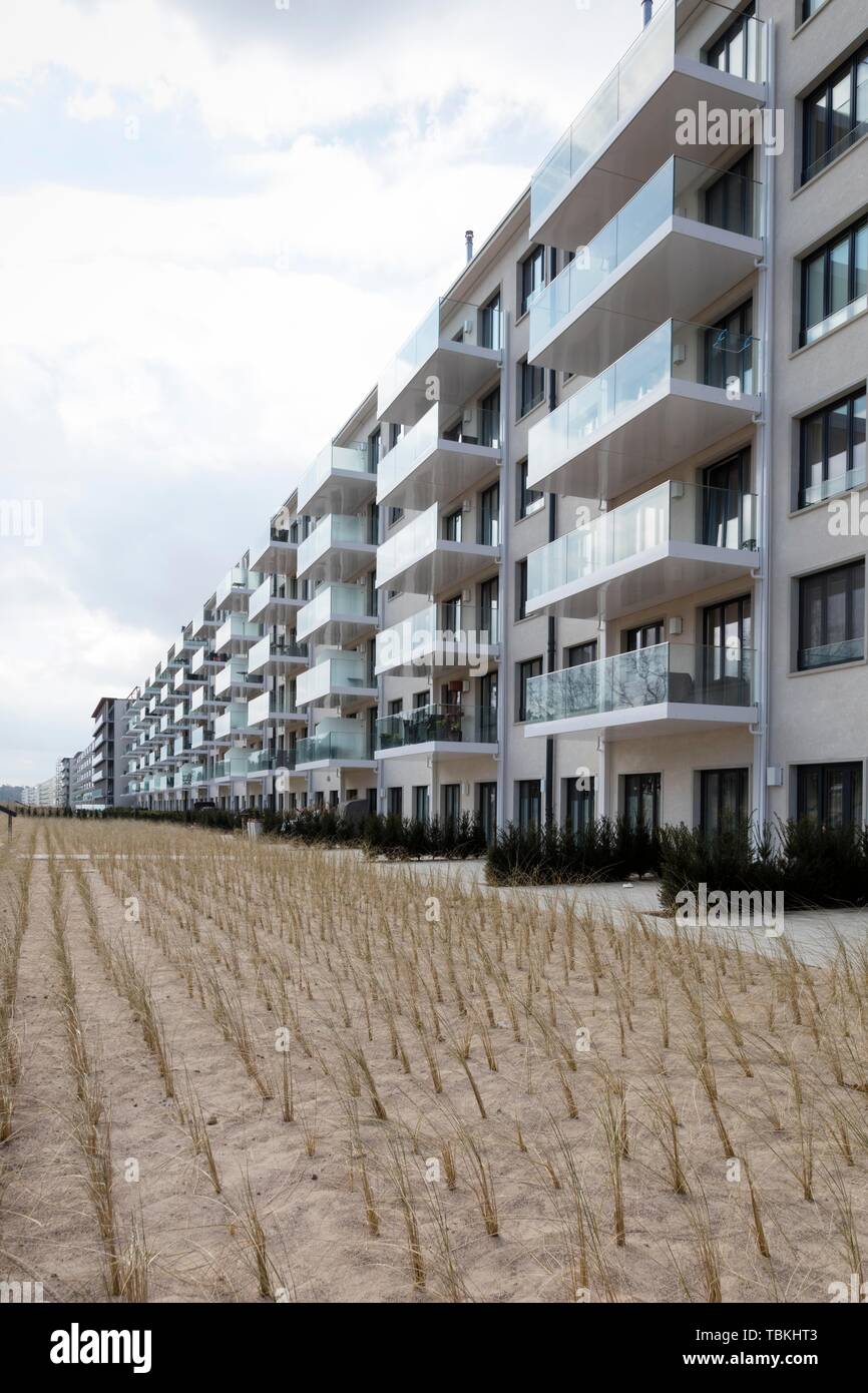 Renovierte Block der Häuser, dem ehemaligen KdF-Seebad Prora, Binz, Insel Rügen, Mecklenburg-Vorpommern, Deutschland Stockfoto
