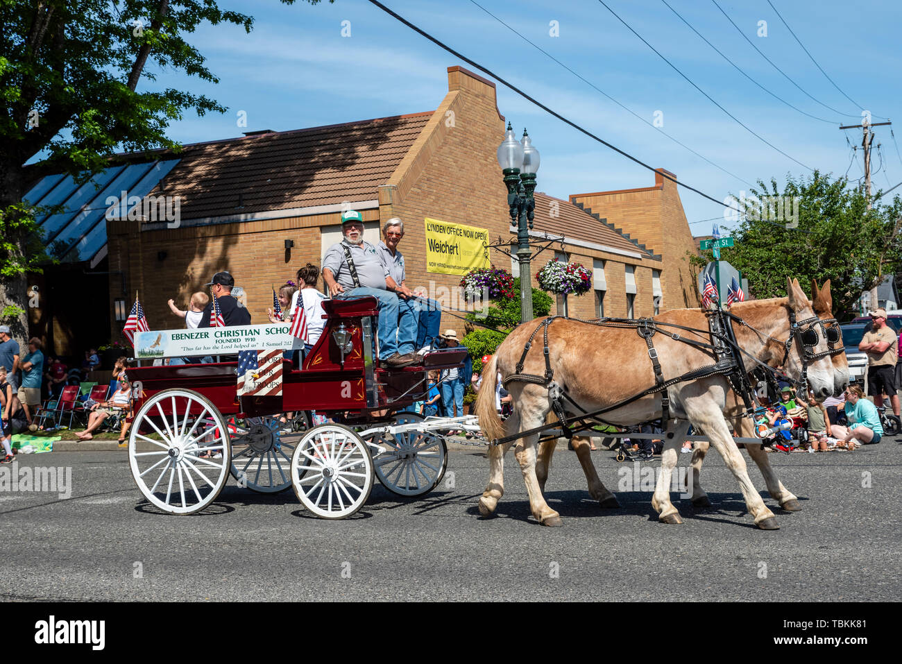 Ebenezer christliche Schule Schwimmer im 2019 Lynden Landwirte Day Parade. Lynden, Washington Stockfoto