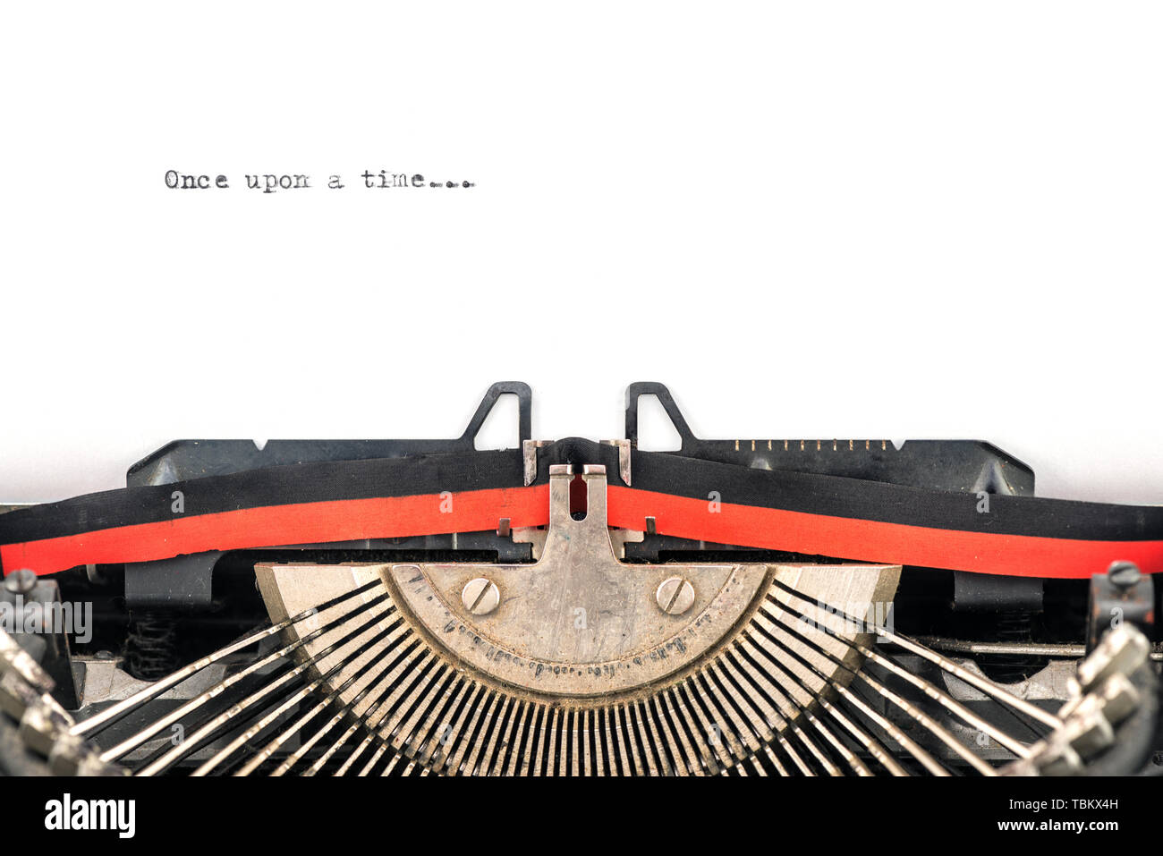 Nahaufnahme des Vintage Schreibmaschine Art Bars bereit, geben Sie eine neue Geschichte auf ein Blatt mit Einmal zu Stockfoto