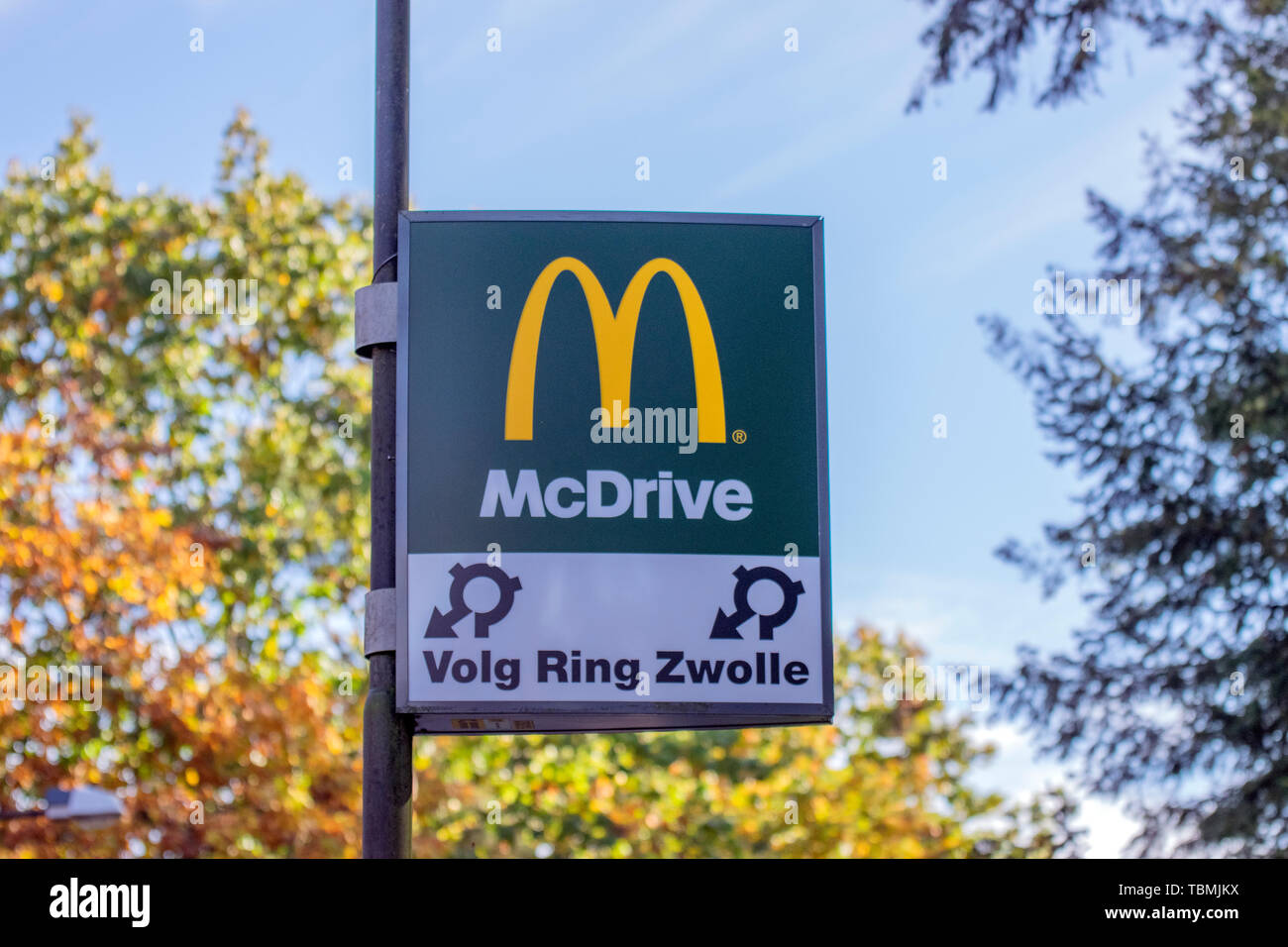 Reklametafeln McDonalds in Apeldoorn Niederlande 2018 Stockfoto
