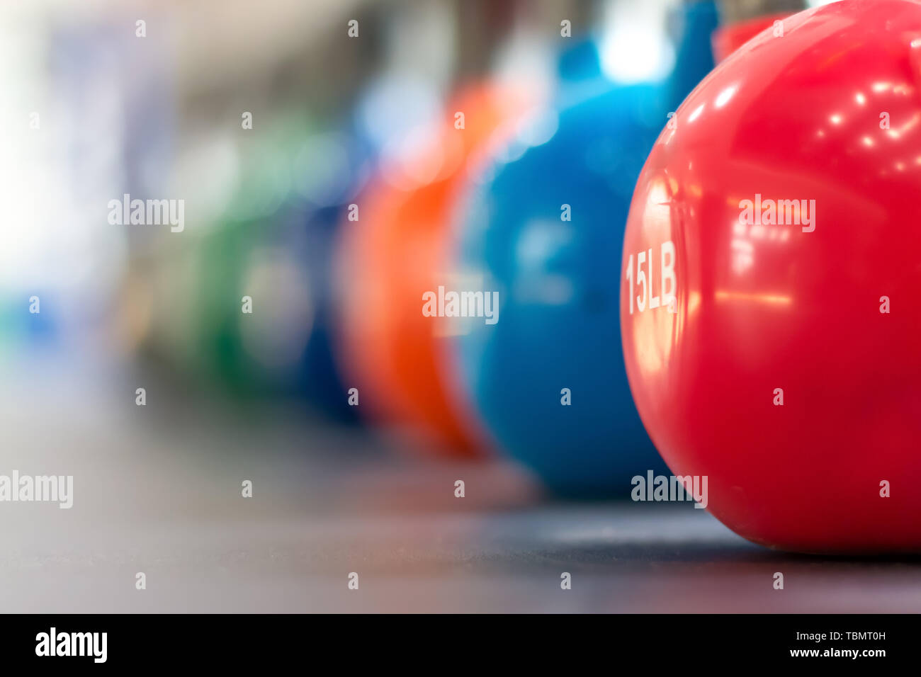 Bunte wasserkocher Bell auf Tisch Stockfoto