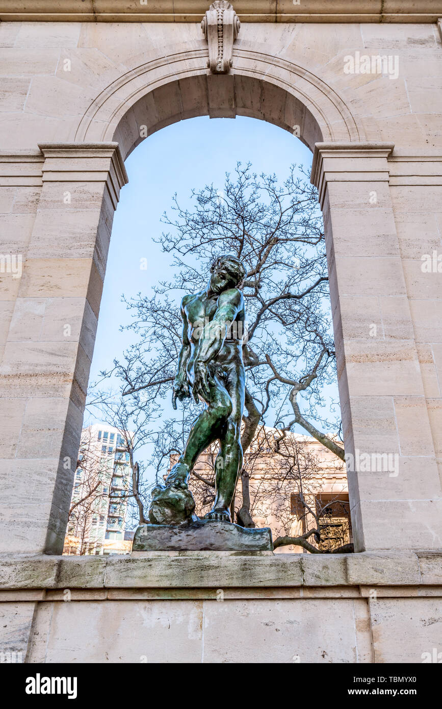 Philadelphia, Pennsylvania, USA - Dezember, 2018 - Adam Skulptur am Eingang von Rodin Museum in Philadelphia. Stockfoto