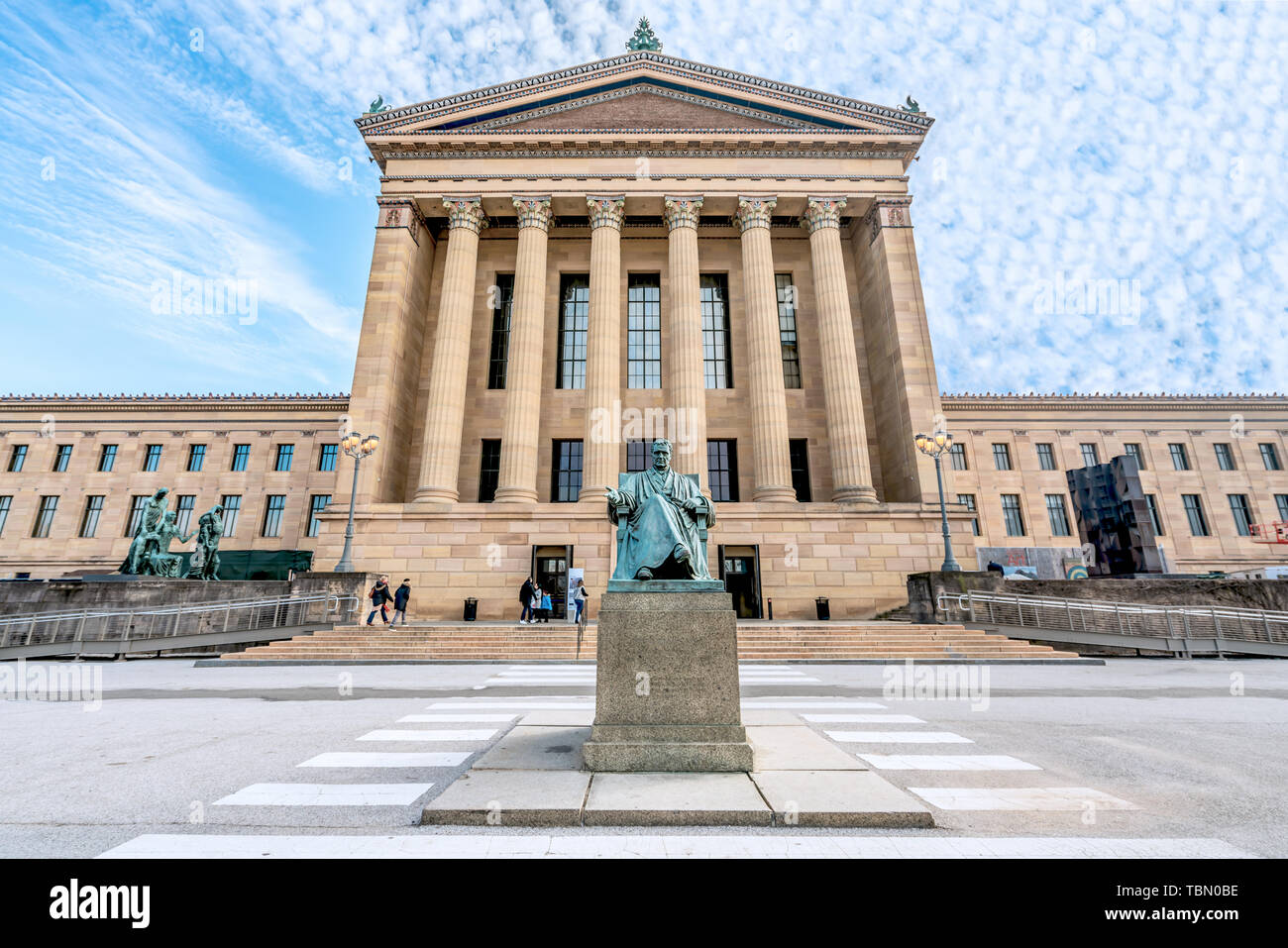 Philadelphia, Pennsylvania, USA - Dezember, 2018 - Sitzende Figur des Obersten Gerichtshofes der Vereinigten Staaten, John Marshall, William Wetmore Story, an Philade Stockfoto
