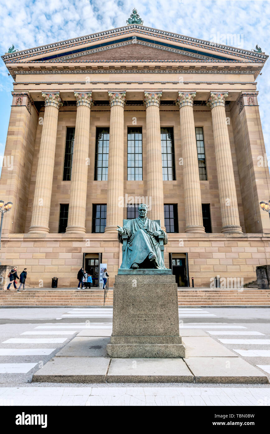 Philadelphia, Pennsylvania, USA - Dezember, 2018 - Sitzende Figur des Obersten Gerichtshofes der Vereinigten Staaten, John Marshall, William Wetmore Story, an Philade Stockfoto