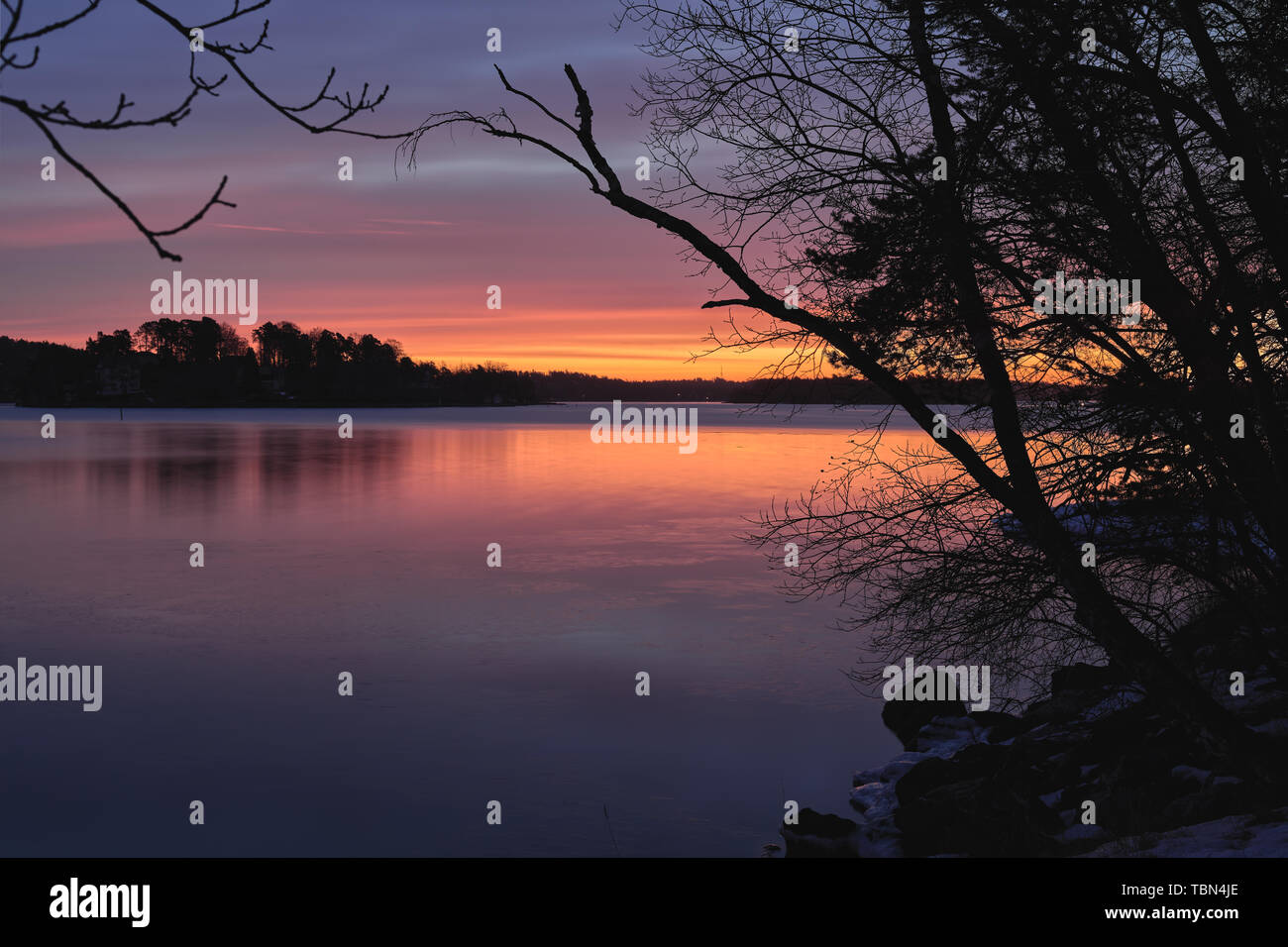 Vor Sonnenaufgang in Karlsudd Styrmansholmen, in der Nähe von Vaxholm, Schweden Stockfoto