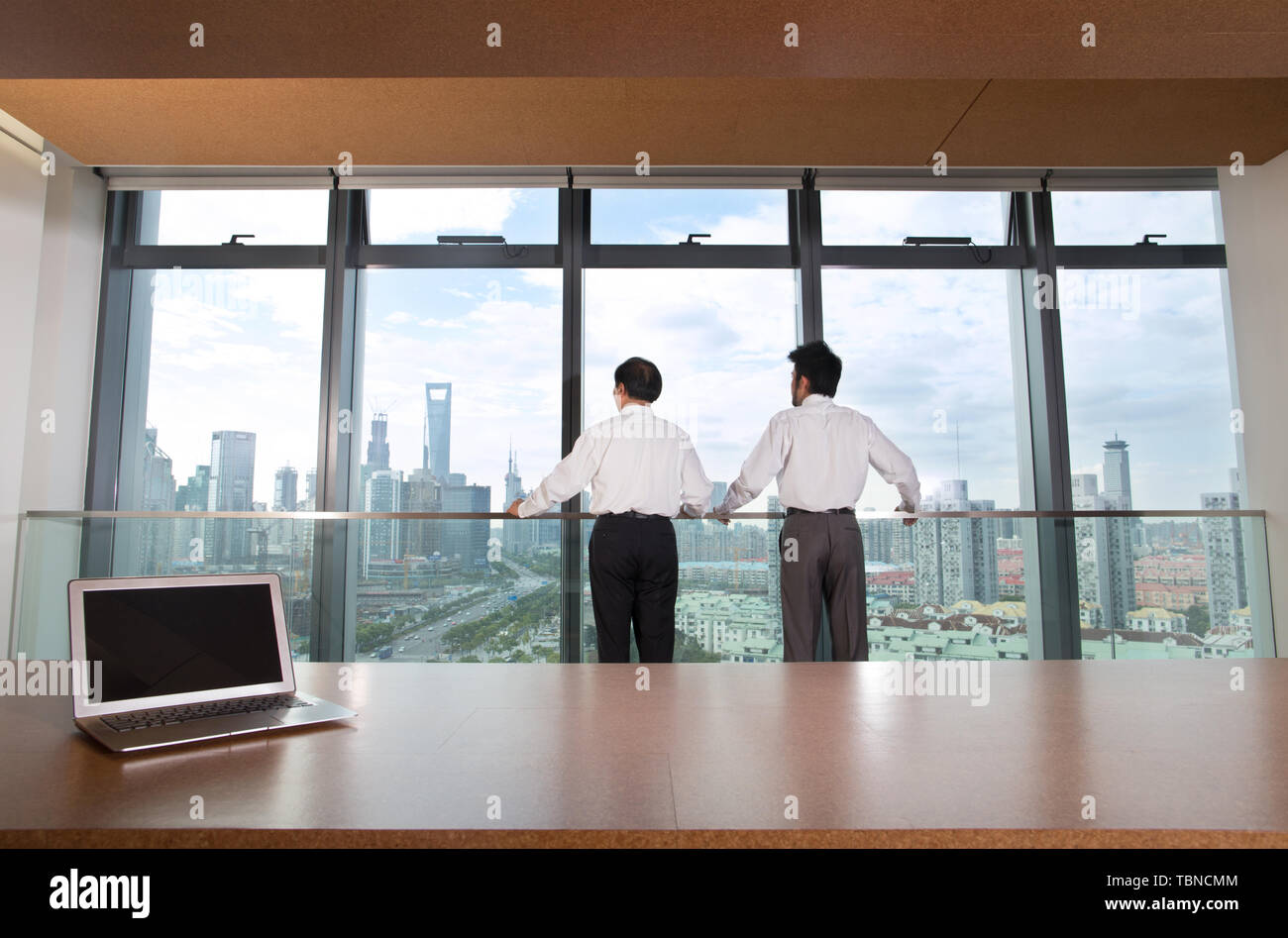 Zusammenarbeit zwischen Geschäftsleuten Stockfoto