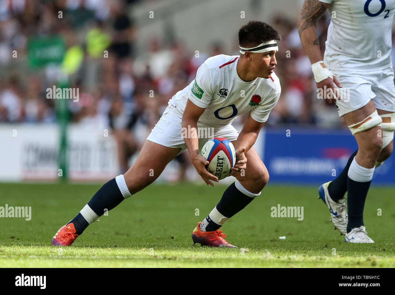 England's Marcus Smith während der Internationalen Freundlich in Twickenham Stadium, London. Stockfoto