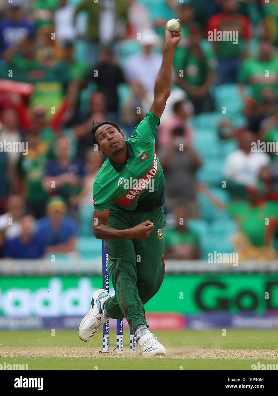 In Bangladesch Mustafizur Rahman während der ICC Cricket World Cup group Phase Match am Oval, London. Stockfoto