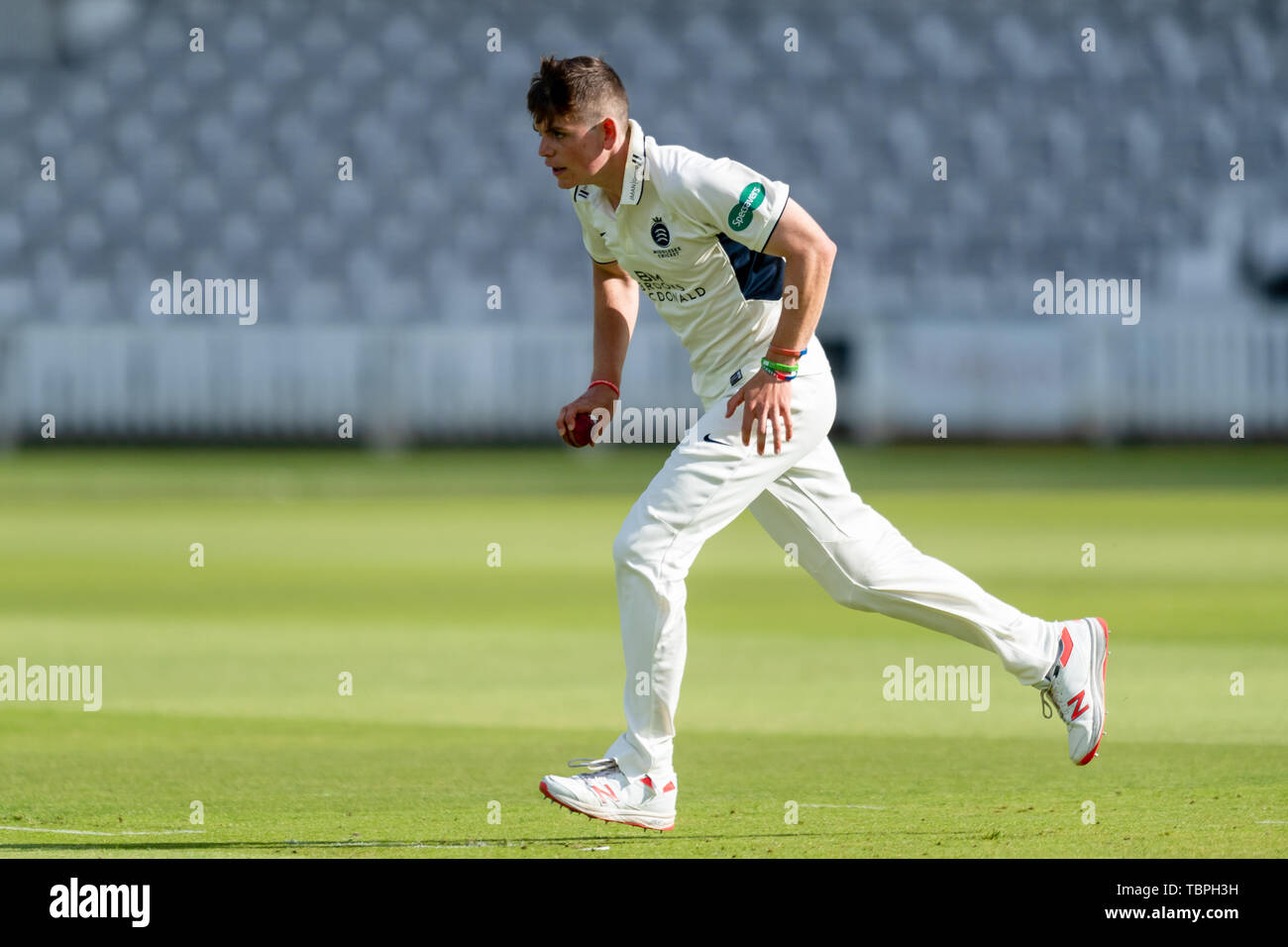 London, Großbritannien. 02Th Jun, 2019. Ethan Bamber von Middlesex während Specsavers County Championship Match zwischen Middlesex vs Sussex an der Lords Cricket Ground am Sonntag, Juni 02, 2019 in London, England. (Nur redaktionelle Nutzung, eine Lizenz für die gewerbliche Nutzung erforderlich. Keine Verwendung in Wetten, Spiele oder einer einzelnen Verein/Liga/player Publikationen.) Credit: Taka G Wu/Alamy leben Nachrichten Stockfoto