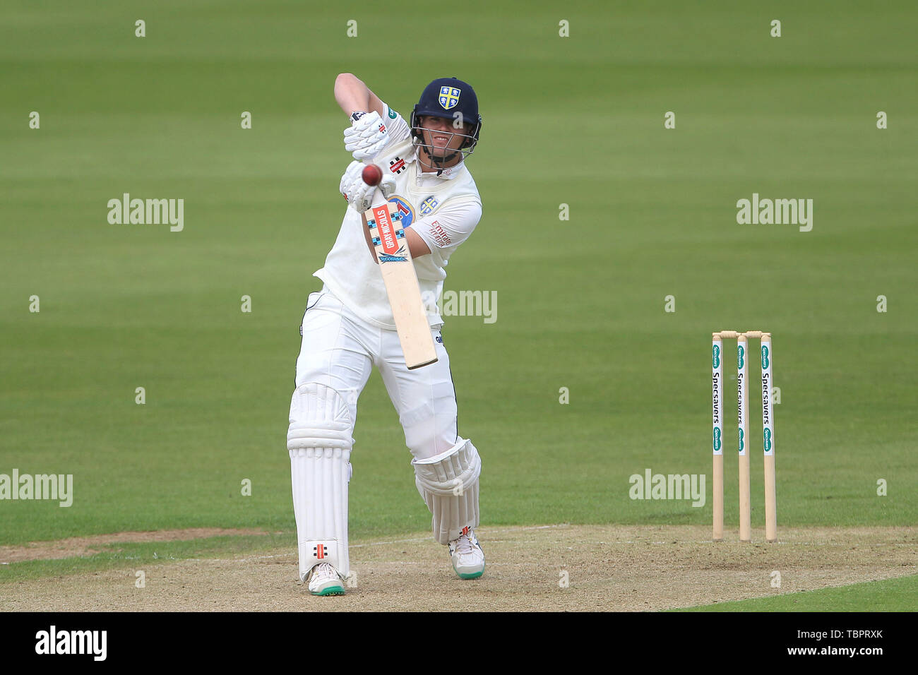 CHESTER LE STREET, ENGLAND 3. JUNI Alex Lees von Durham batting während der specsavers County Championship Match zwischen Durham County Cricket Club und Derbyshire County Cricket Club Emirates Riverside, Chester Le Street am Montag, den 3. Juni 2019. (Credit: Mark Fletcher | MI Nachrichten) Credit: MI Nachrichten & Sport/Alamy leben Nachrichten Stockfoto