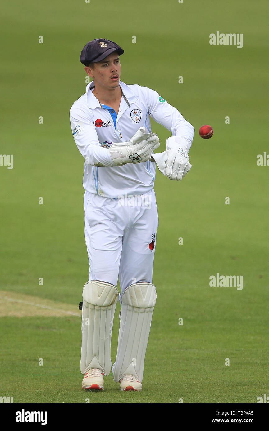 CHESTER LE STREET, ENGLAND 3. JUNI Derbyshire wicketwächter Harvey Hosein während der specsavers County Championship Match zwischen Durham County Cricket Club und Derbyshire County Cricket Club Emirates Riverside, Chester Le Street am Montag, den 3. Juni 2019. (Credit: Mark Fletcher | MI Nachrichten) Credit: MI Nachrichten & Sport/Alamy leben Nachrichten Stockfoto