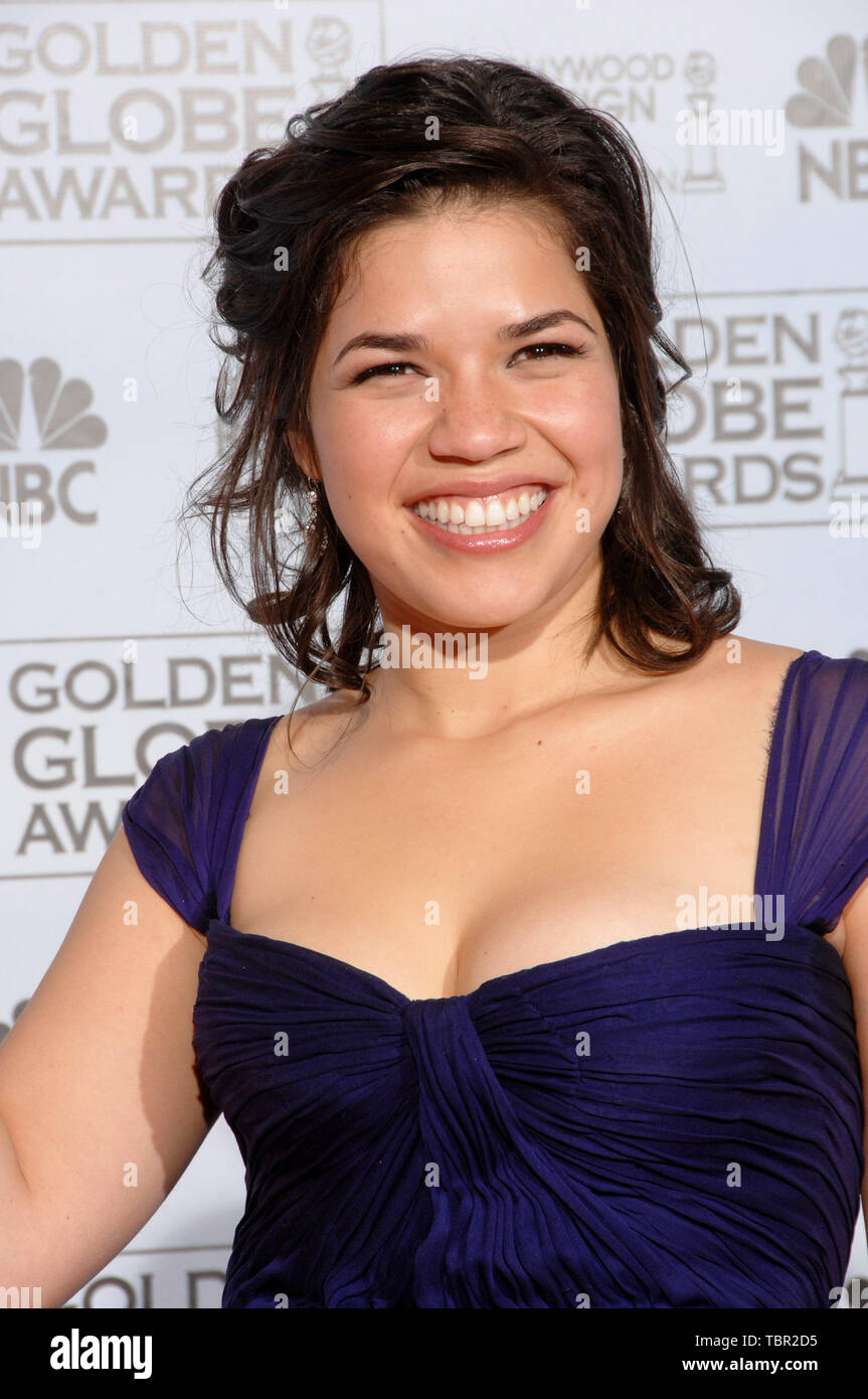 LOS ANGELES, Ca. 15. Januar 2007: Ugly Betty star AMERICA FERRERA an der 64. jährlichen Golden Globe Awards im Beverly Hilton Hotel. © 2007 Paul Smith/Featureflash Stockfoto