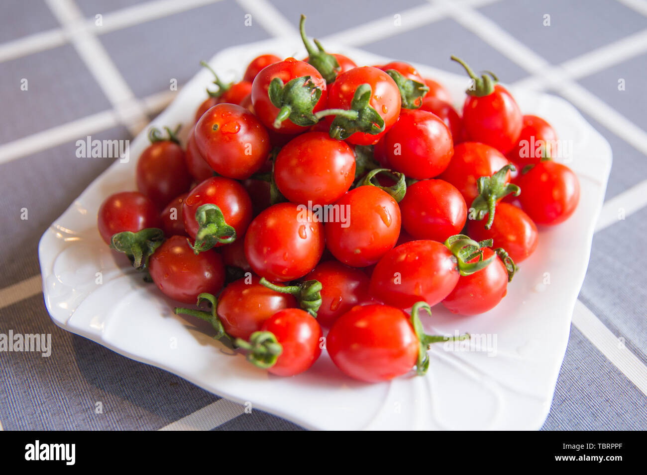 Pickskin fische Garnelen schwanz Knoblauch Kohl Schrauben kleine Tomate fairy Obst crab Füße Jakobsmuscheln Abalone, Squid Squid Erdnuss Erdnuss kleine Gurken Stockfoto