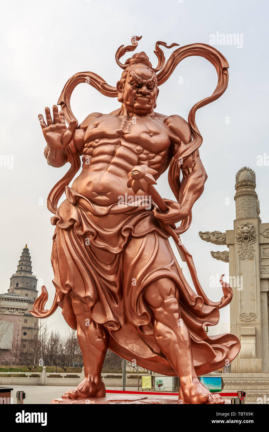 Shandong Yanzhou Xinglong Cultural Park ha allgemeine Statue Stockfoto