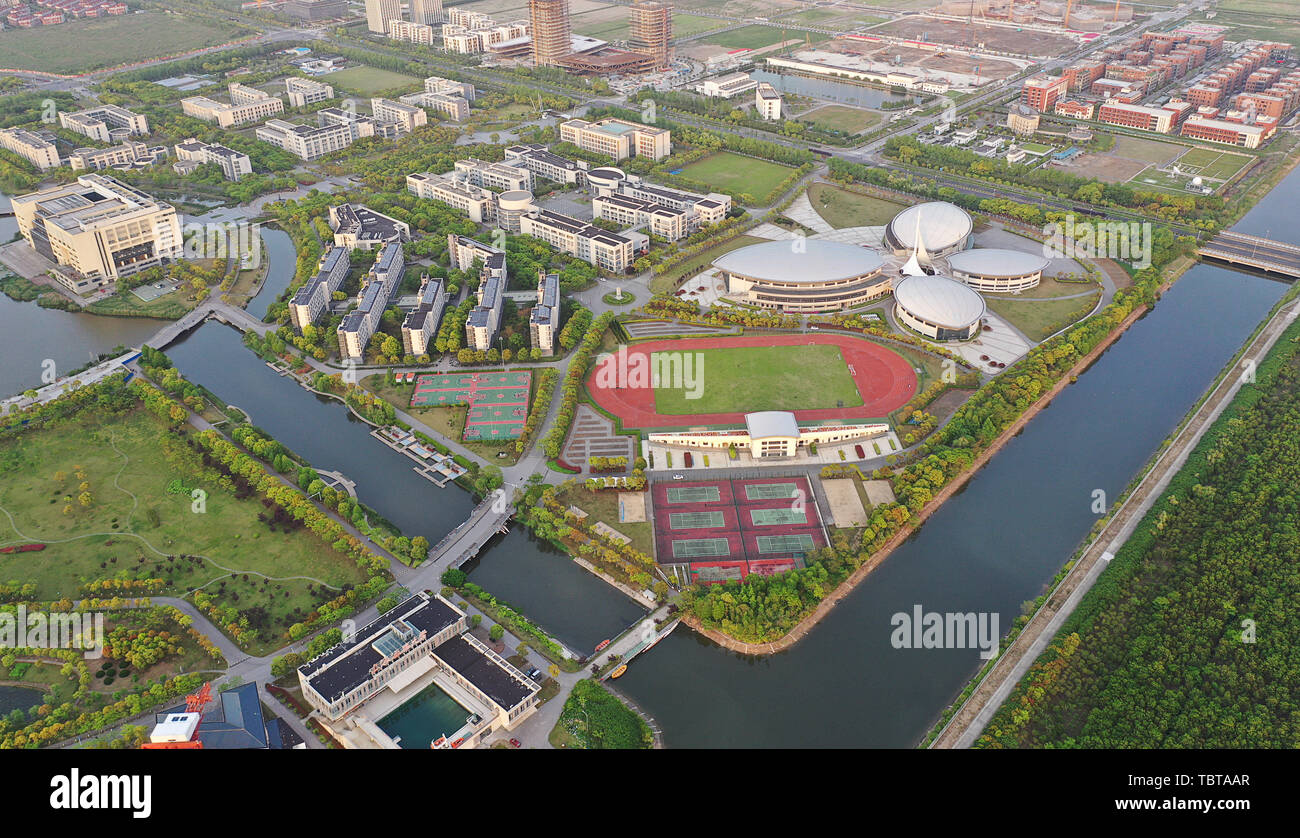 Antenne Landschaft von Lingang New City Campus der Universität Shanghai Maritime Stockfoto