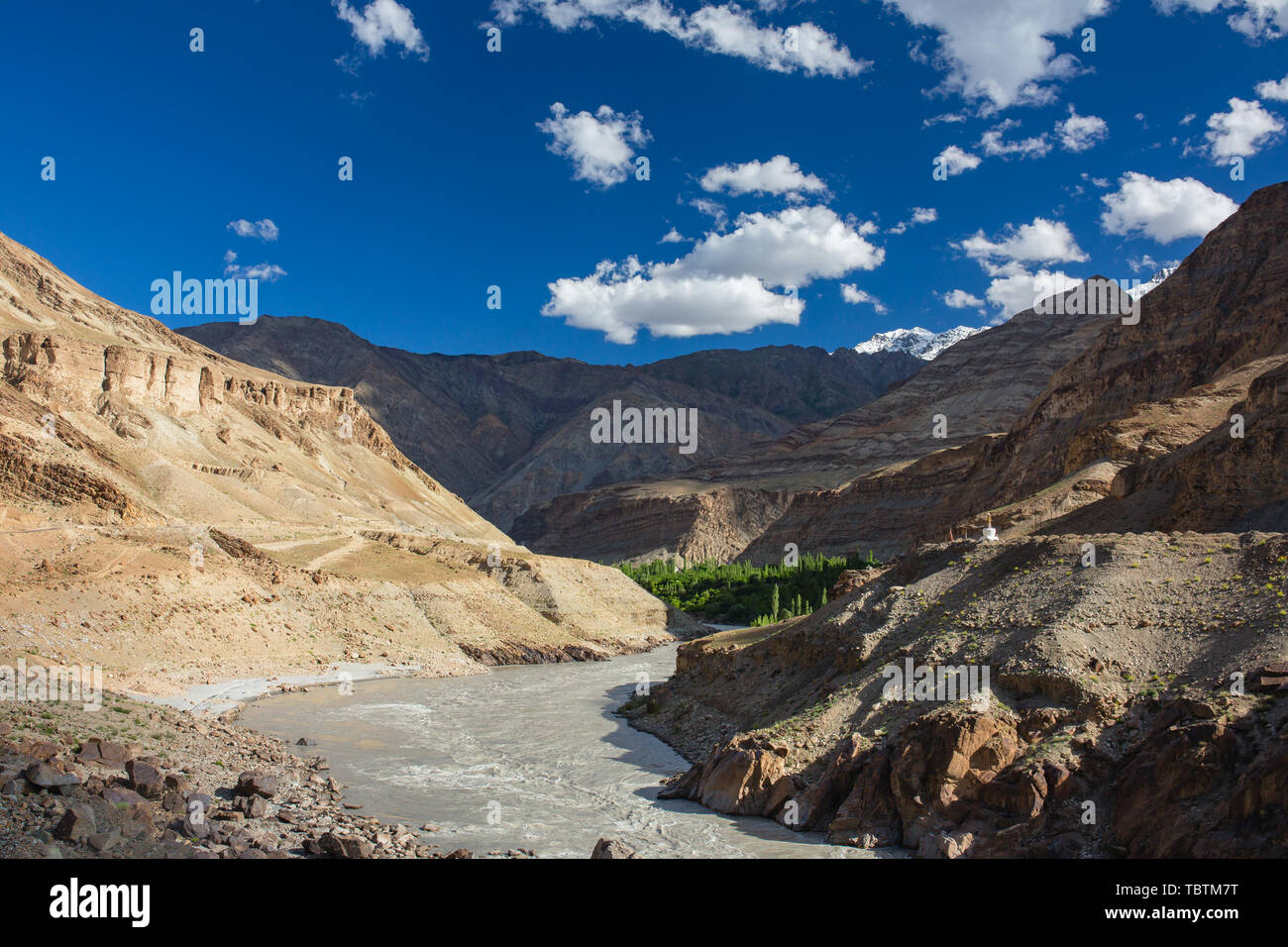 Landschaft der Indus Tal im Himalaya in Ladakh Stockfoto