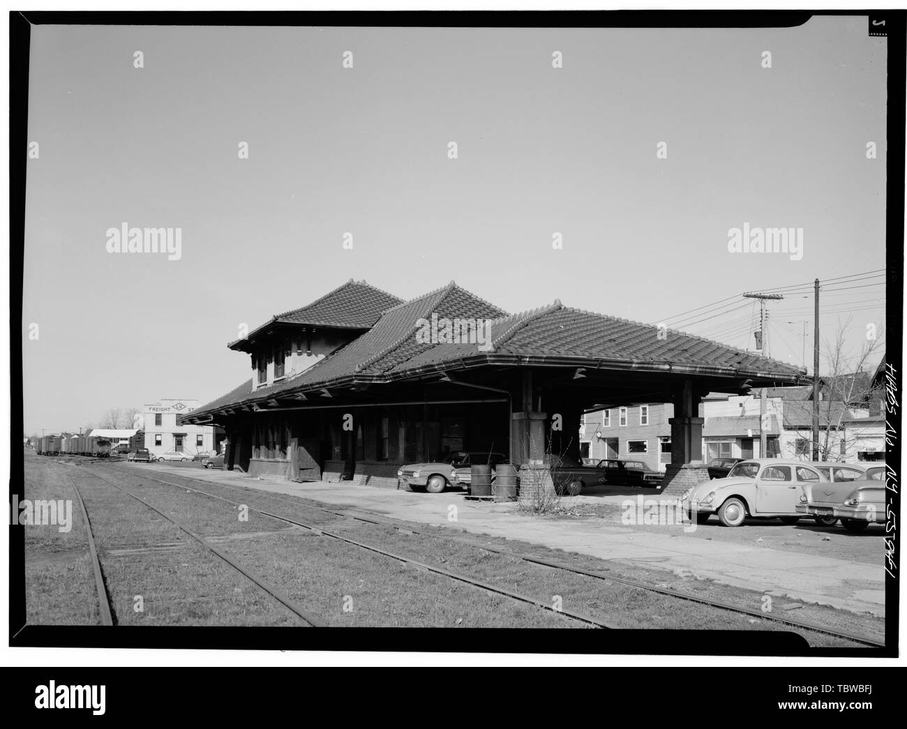 HAUPTHÖHE (SÜD), BLICK VON DER SOUTHEAST Lehigh Valley Railroad Station, 7 South Avenue, Cortland, Cortland County, NY Stockfoto