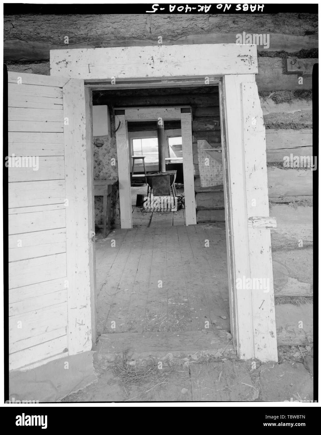 HAUPTKABINE, INNENANSICHT WEST. Ed Biederman Fish Camp, Haupthütte, Yukon River, Eagle, Southeast Fairbanks Census Area, AK Stockfoto