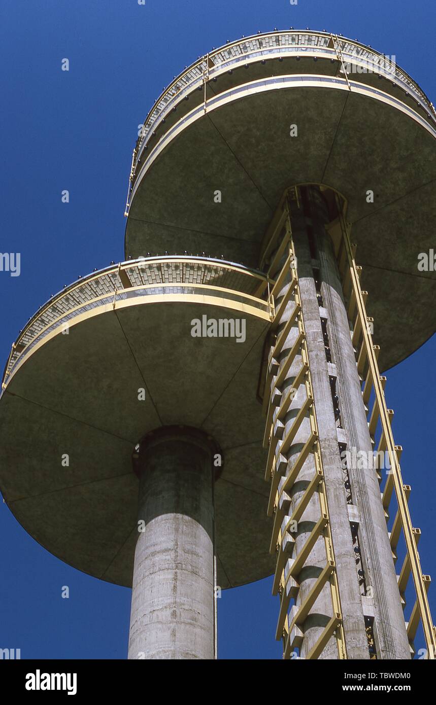 New York State Pavilion Aussichtstürme zu fairen die New Yorker Welt in Flushing Meadows Corona Park, Queens, New York, August, 1965. () Stockfoto