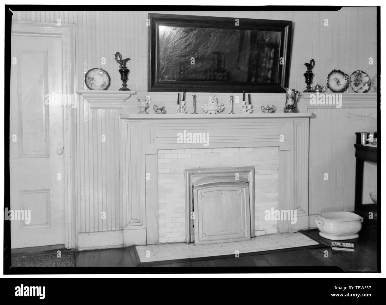 Historischer amerikanischer Gebäude Umfrage Alex Bush, Fotograf, Dezember 11, 1936, MANTEL UND TÜR IN DER WESTWAND DER SPEISESAAL Cedar Grove, Uniontown Straße, Faunsdale, Marengo County, AL Stockfoto