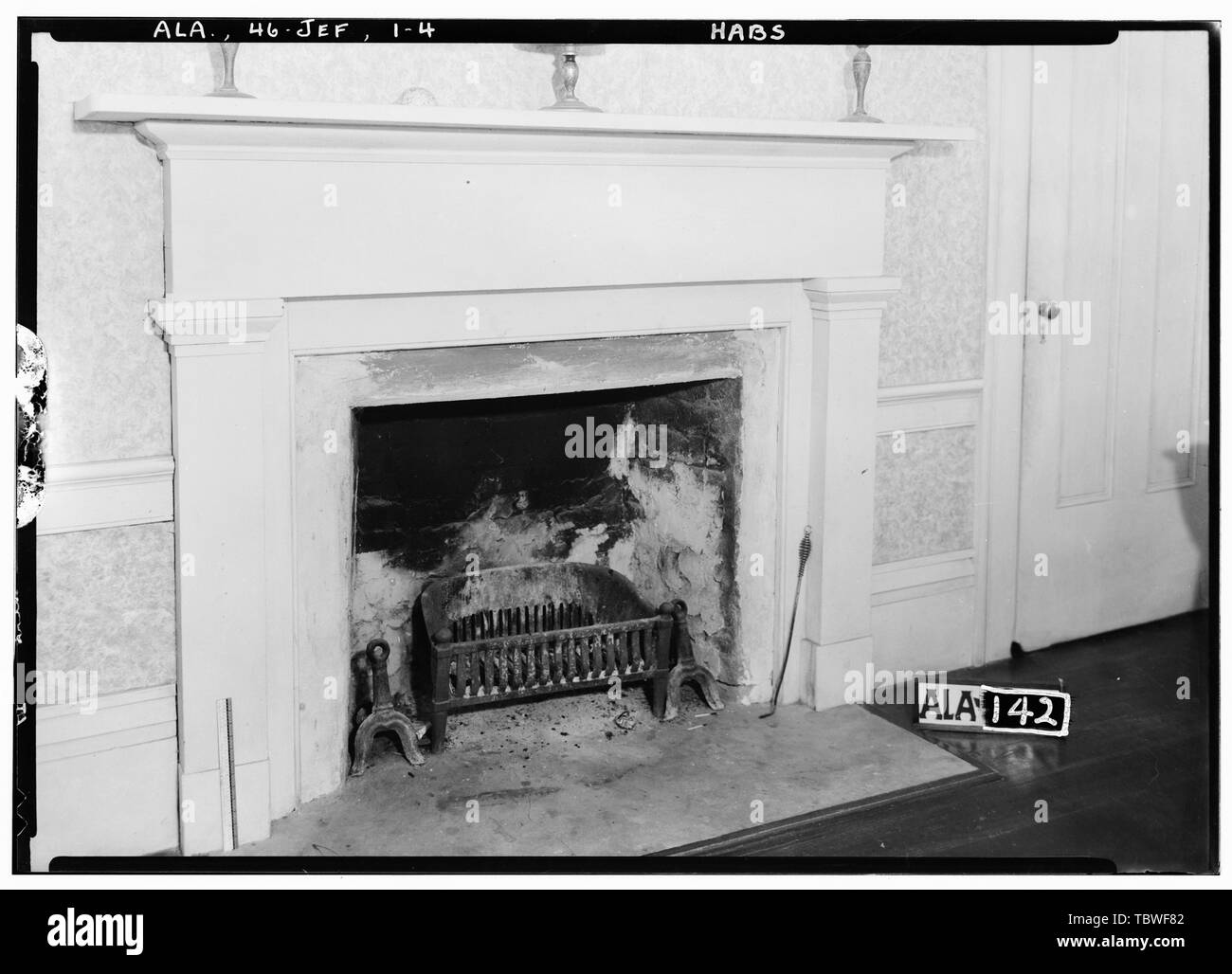 Historischer amerikanischer Gebäude Umfrage Alex Bush, Fotograf, 11. Juni 1935 MANTEL IM SPEISESAAL, N, E, Zimmer 1 Stock W. G. Allen House, State Highway 28, Jefferson, Marengo County, AL Stockfoto