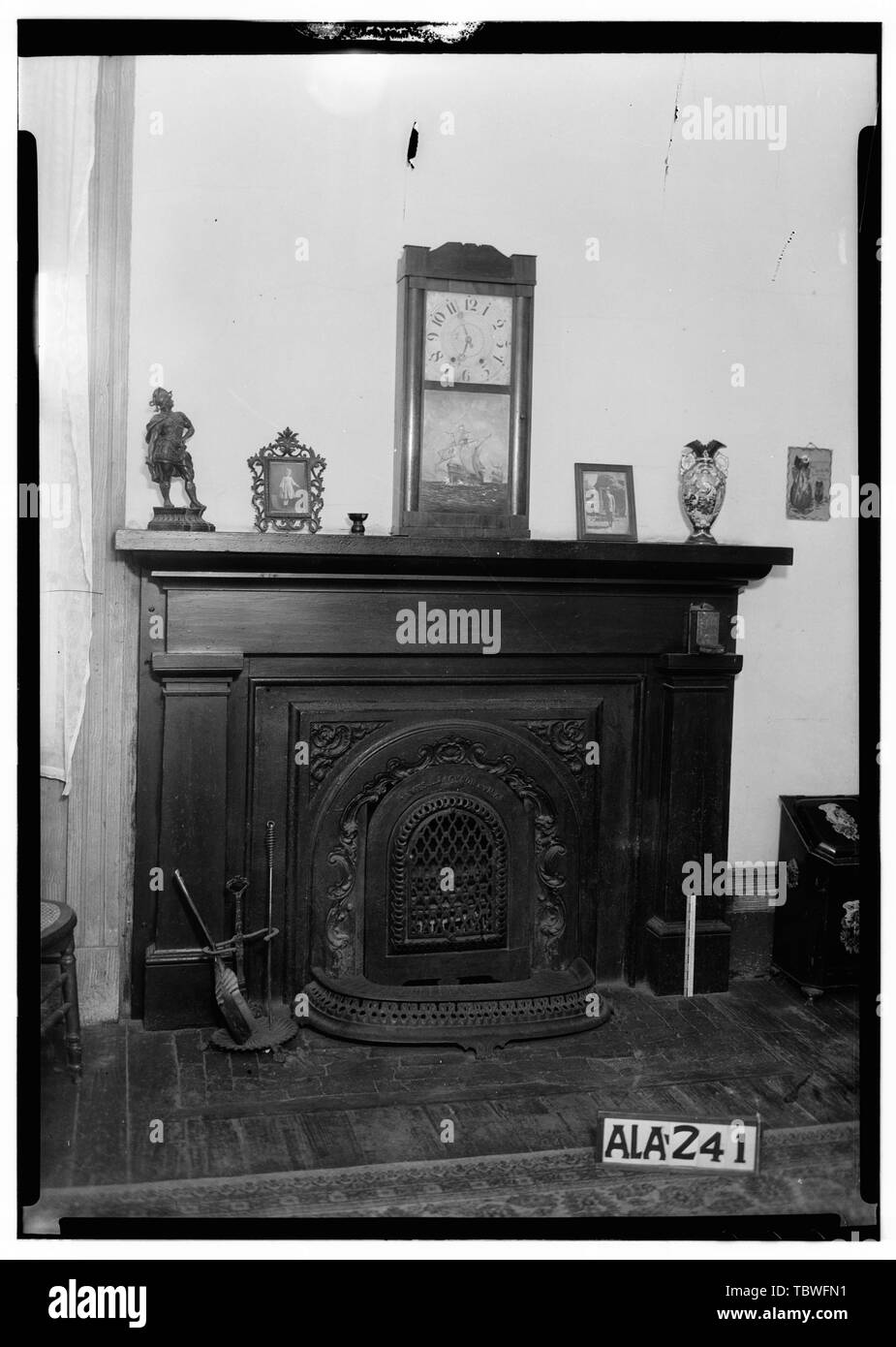 Historischer amerikanischer Gebäude Umfrage Alex Bush, Fotograf, Juni 25, 1935, MANTEL IN S. E. des vorderen Zimmer PerkinsSpencer House, der Spencer Street, Eutaw, Greene County, AL Stockfoto