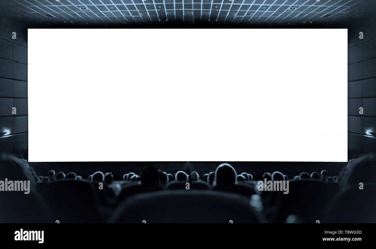 Weißer Bildschirm im Kino und das Publikum den Film anzusehen. Kino. Stockfoto