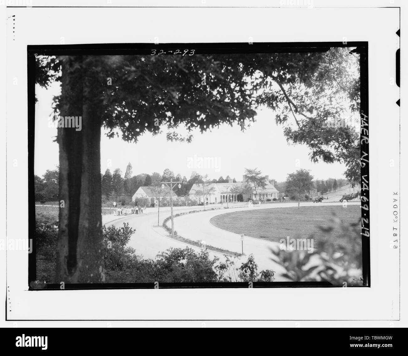 MOUNT VERNON TERMINUS, 1932. George Washington Memorial Parkway, entlang der Potomac River von McLean nach Mount Vernon, VA, Mount Vernon, Fairfax County, VA Mount Vernon Avenue Association US-Armee Korps der Ingenieure US-Büro der öffentlichen Straßen Clarke, Gilmore Downer, Jay, Toms, R E Johnson, J W Simonson, Wilbur McNary, J V Barton, Clara Mount Vernon Damen Verein Garden Club von Amerika Töchter der Amerikanischen Revolution United Töchter der Konföderation kolonialen Dames von Amerika Assoziation für die Bewahrung der Virginia Antiquitäten McMillan Kommission Gould, Jay MerrittChapmann und SCO Stockfoto