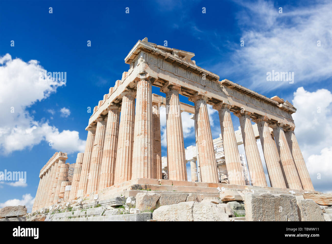 Parthenon-Tempel über strahlend blauen Himmelshintergrund, Akropolis, Athen Griechenland Stockfoto