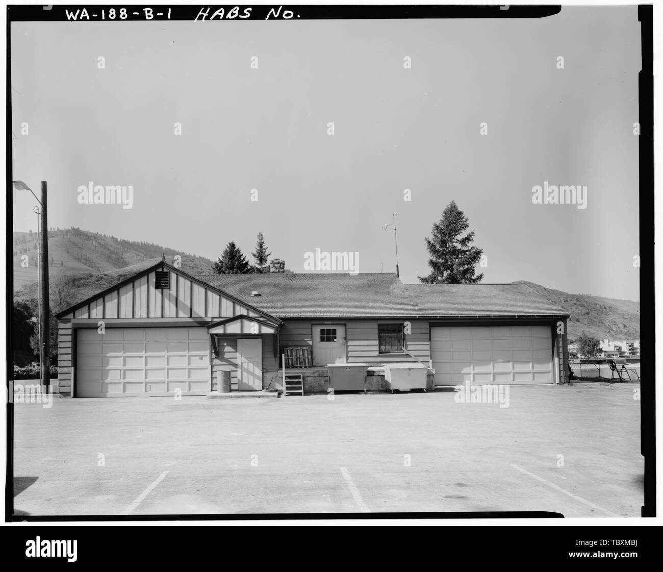 Norden ELEVATION, NACH SÜDEN US Forest Service Chelan Ranger Station, Lager, 428 West Woodin Avenue, Chelan, Chelan County, WA Maul, David, Sender Stockfoto