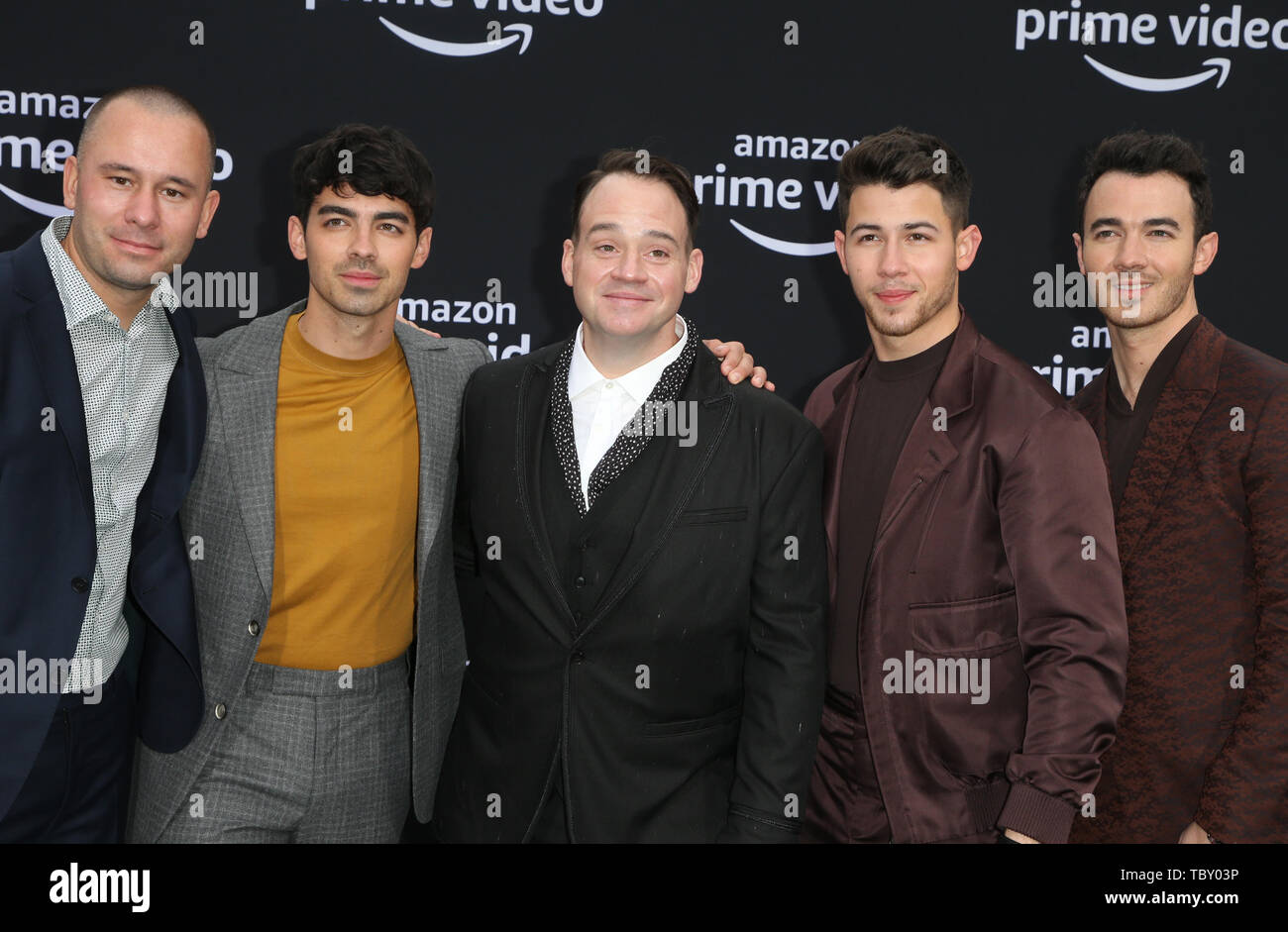 Juni 3, 2019 - Los Angeles, CA, USA - 3. Juni 2019 - Los Angeles, Kalifornien - Phil Mcintyre, Joe Jonas, John Taylor, Nick Jonas, Kevin Jonas. Premiere von Amazon Prime Video'' Jagd nach Glück'' im Regency Bruin Theater statt. Photo Credit: Faye Sadou/AdMedia (Credit Bild: © Faye Sadou/AdMedia über ZUMA Draht) Stockfoto