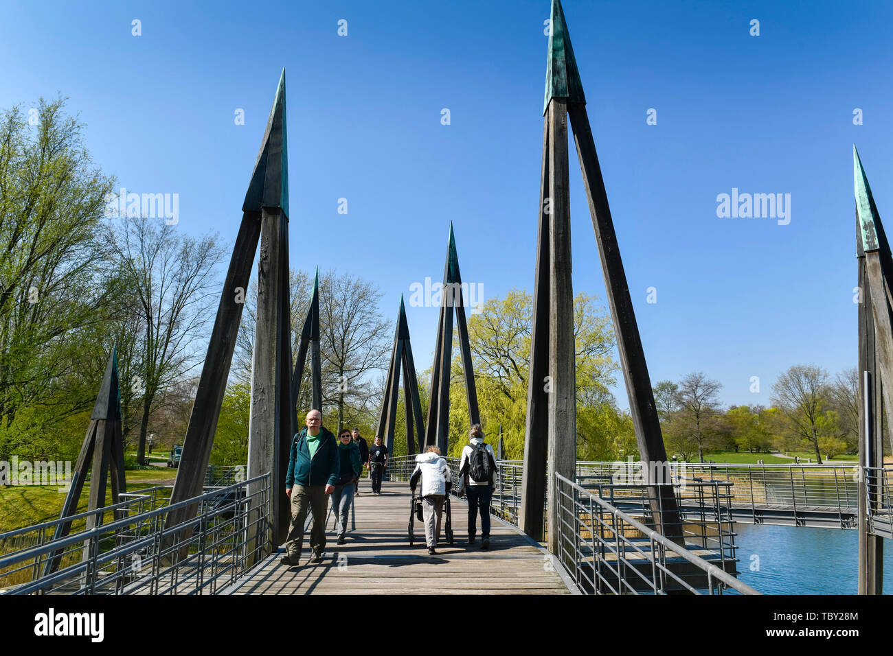 Brücke im Modell Boat Harbour, Britzer Garten, Britz, Neukölln, Berlin