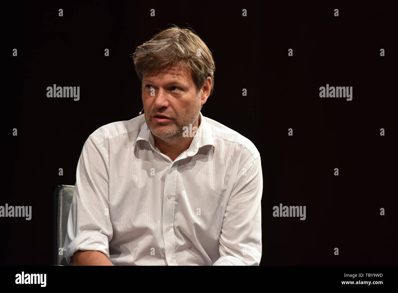 Köln, Deutschland. 03 Juni, 2019. Der Autor und Grüne Politiker Robert Habeck liest und diskutiert Am 7. phil. Köln, die größte deutsche Philosophie Festival. Credit: Horst Galuschka/dpa/Horst Galuschka dpa/Alamy leben Nachrichten Stockfoto