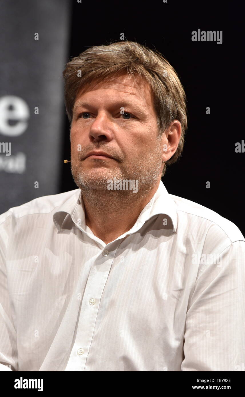 Köln, Deutschland. 03 Juni, 2019. Der Autor und Grüne Politiker Robert Habeck liest und diskutiert Am 7. phil. Köln, die größte deutsche Philosophie Festival. Credit: Horst Galuschka/dpa/Horst Galuschka dpa/Alamy leben Nachrichten Stockfoto