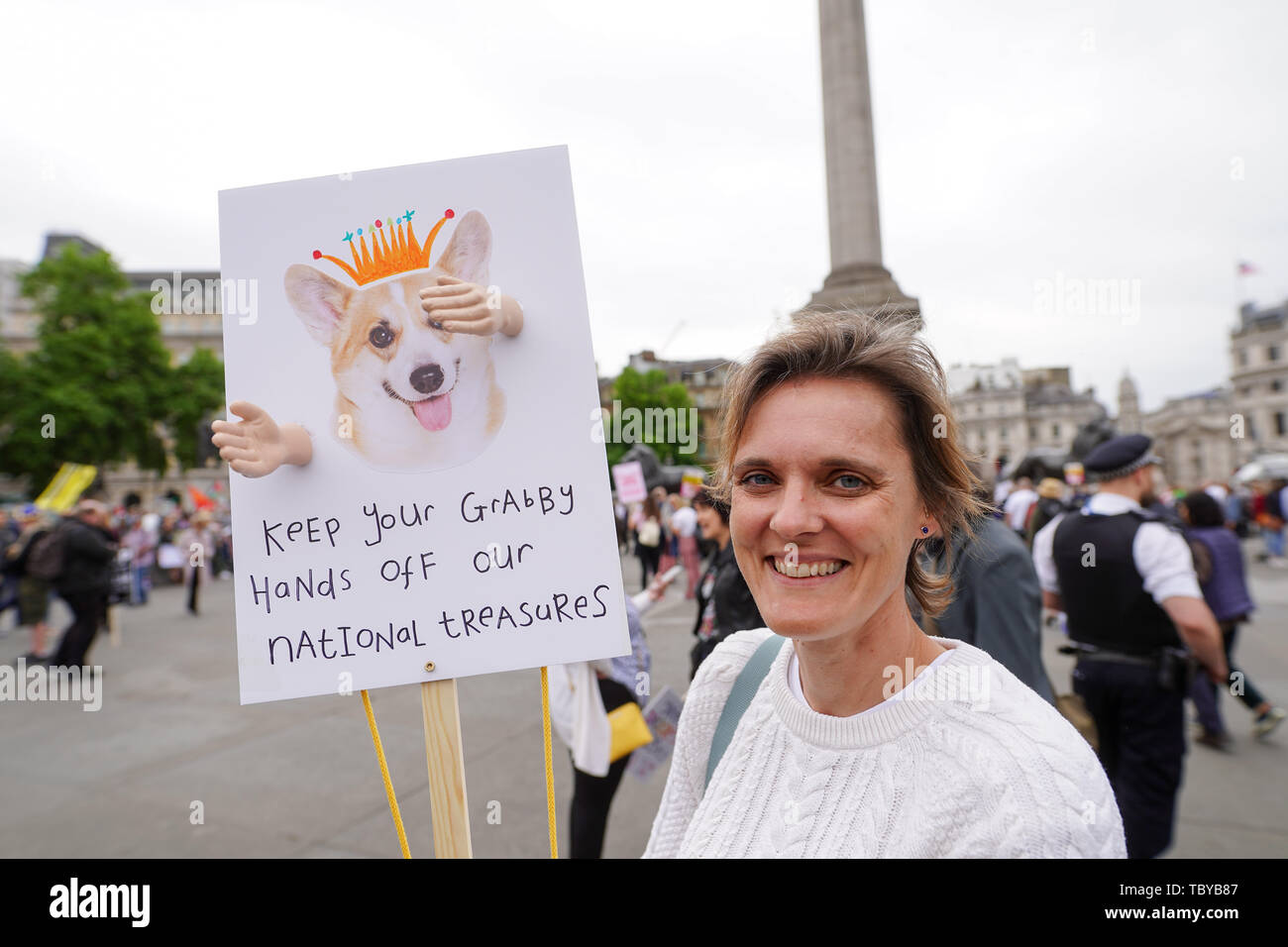 London, UK, 4. Juni, 2019. Die Demonstranten gegen den Staatsbesuch von Präsident Donald Trump nach Großbritannien in Trafalgar Square in London. Foto Datum: Dienstag, 4. Juni 2019. Foto: Roger Garfield/Alamy leben Nachrichten Stockfoto