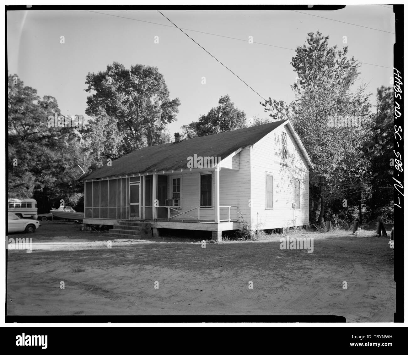 Norden (VORNE) UND WEST SIDE ERHÖHUNGEN Penn School Historic District, Jasmin Cottage, SC Route 37, 1 Meile südlich von Frogmore, St. Helena, Frogmore, Beaufort County, SC Stockfoto