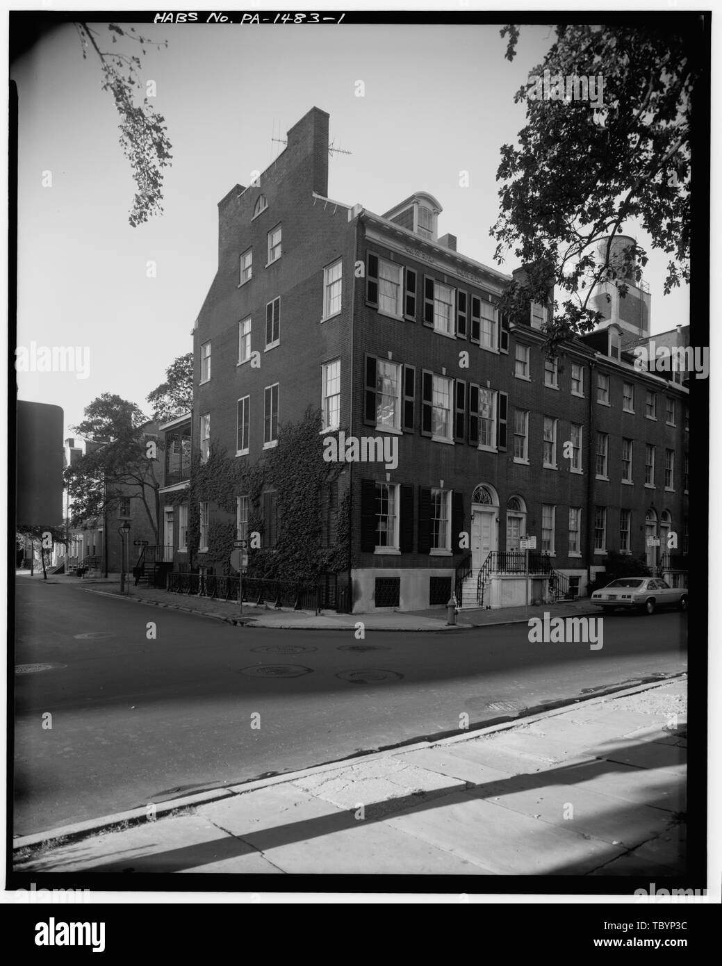 Norden (VORNE) FASSADE UND DIE ALLGEMEINE ANSICHT, nach Südwesten StonePenrose House, 700 Locust Street, Philadelphia, Philadelphia County, PA Stockfoto