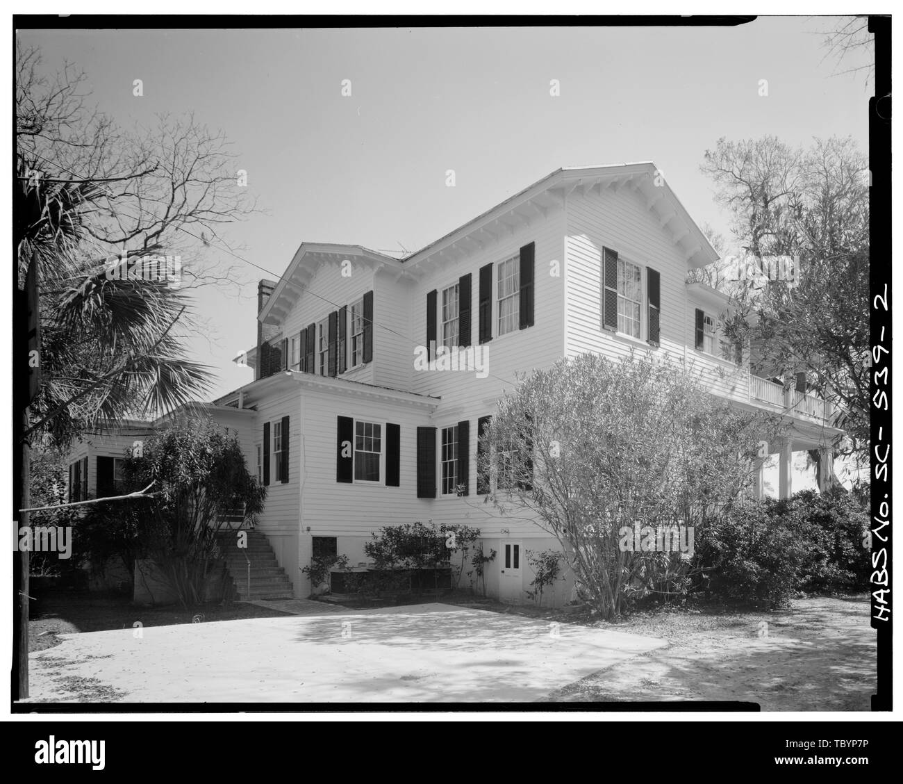 Norden (hinten) ELEVATION (links) UND WEST SIDE Tidalholm, 1 Laurens Street, Beaufort, Beaufort County, SC Stockfoto