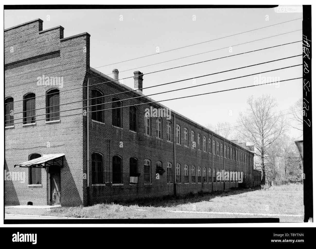 Norden von Osten (vorne) und NORTH SIDE ELEVATION, suchen Südwesten Tabak Redrying Pflanze, Railroad Avenue, Lake City, Florenz County, SC Imperial Tobacco Company Limited Cary, Brian, Sender Stockfoto