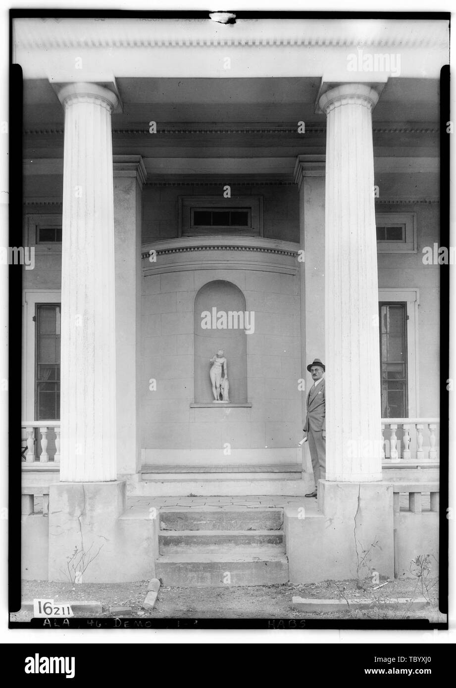 Nische, der Blick auf den Garten vor. 1935 Gaineswood, 805 South Cedar Street, Demopolis, Marengo County, AL Stockfoto