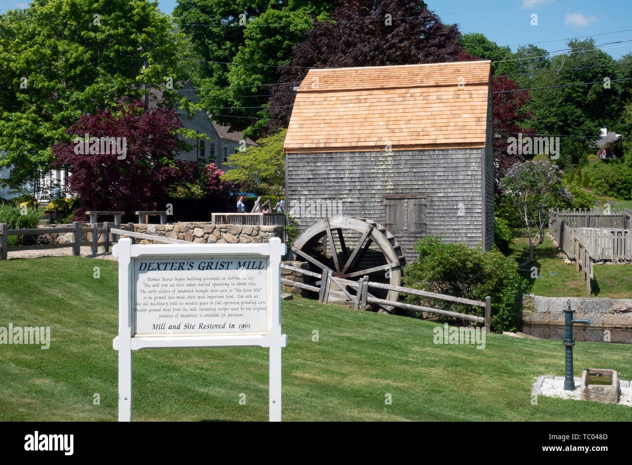 Historische Dexter Grist Mill, eine beliebte Touristenattraktion, in Sandwich, Cape Cod, Massachusetts Stockfoto