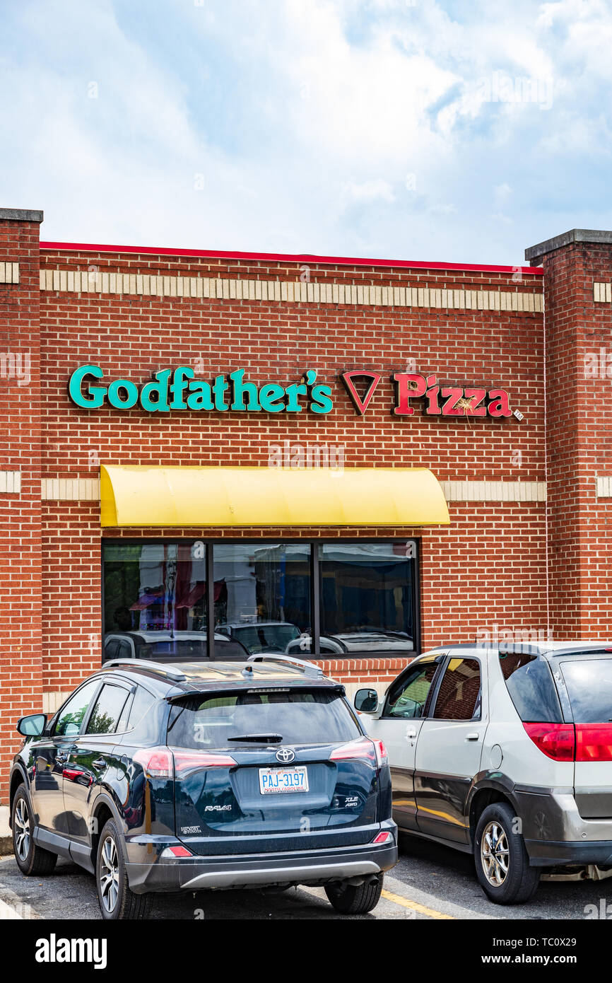 MARION, NC, USA -5/31/19: Der Pate Pizza Restaurant, Storefront. Stockfoto