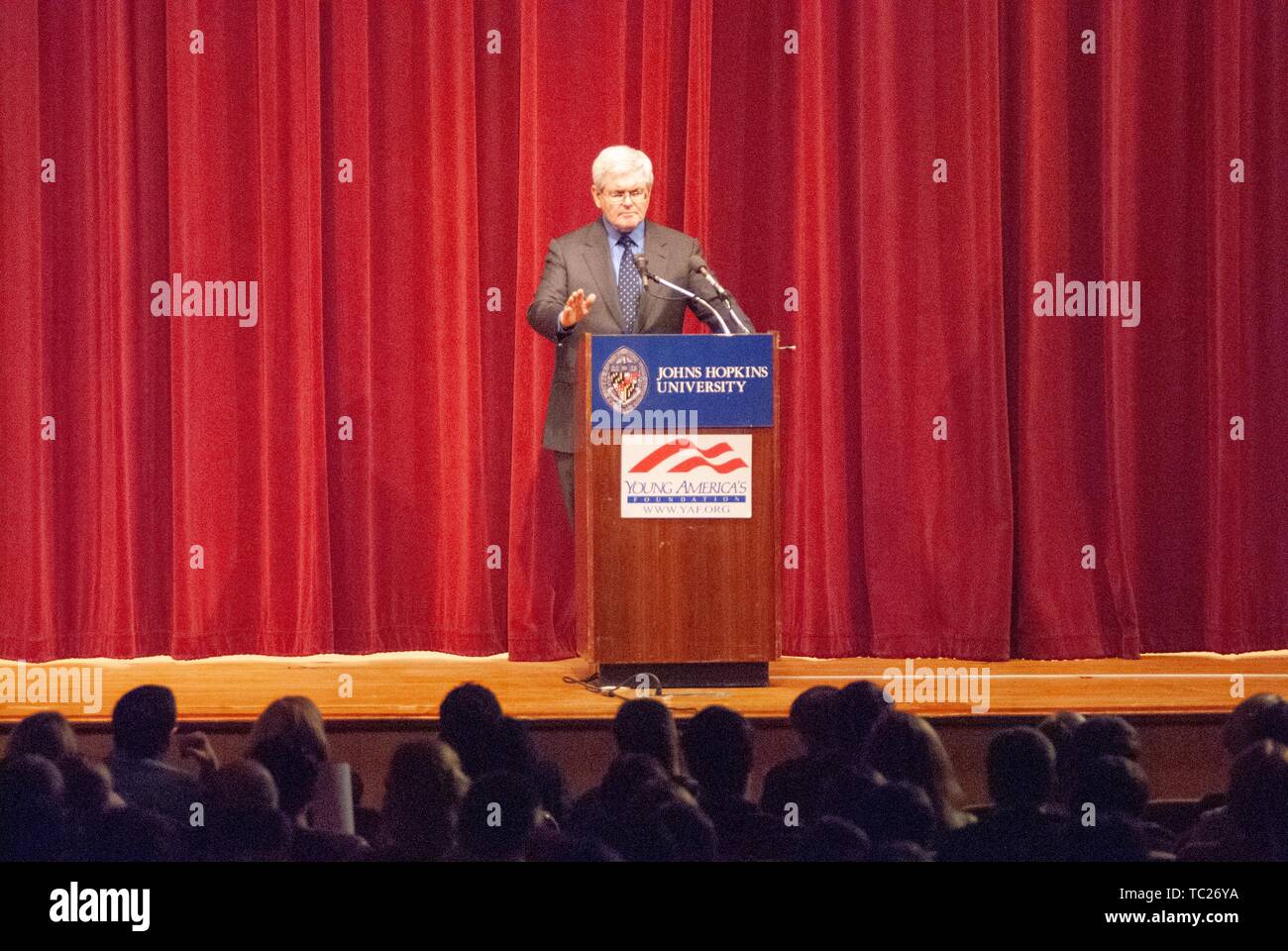 Politiker Newt Gingrich, sprechen von einem Podium auf der Bühne während eines Milton S Eisenhower Symposium, Homewood Campus von der Johns Hopkins University, Baltimore, Maryland, 18. Oktober 2006. Vom Homewood Sammlung Fotografie. () Stockfoto