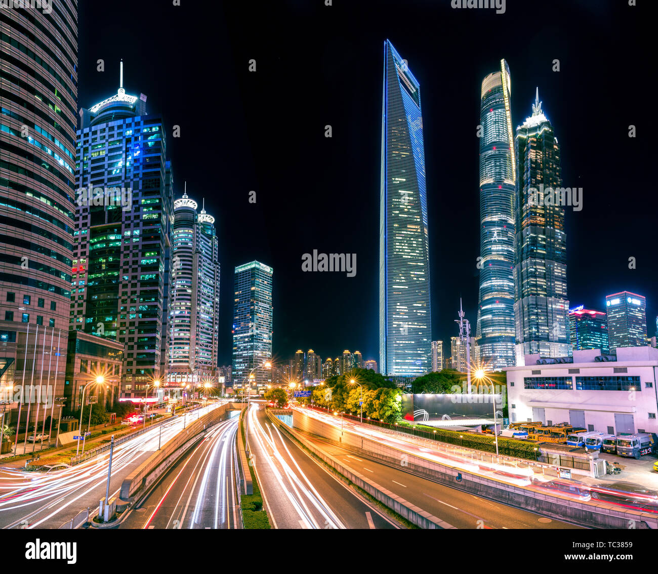 Shanghai Lujiazui Compound und Auto Flow Stockfoto